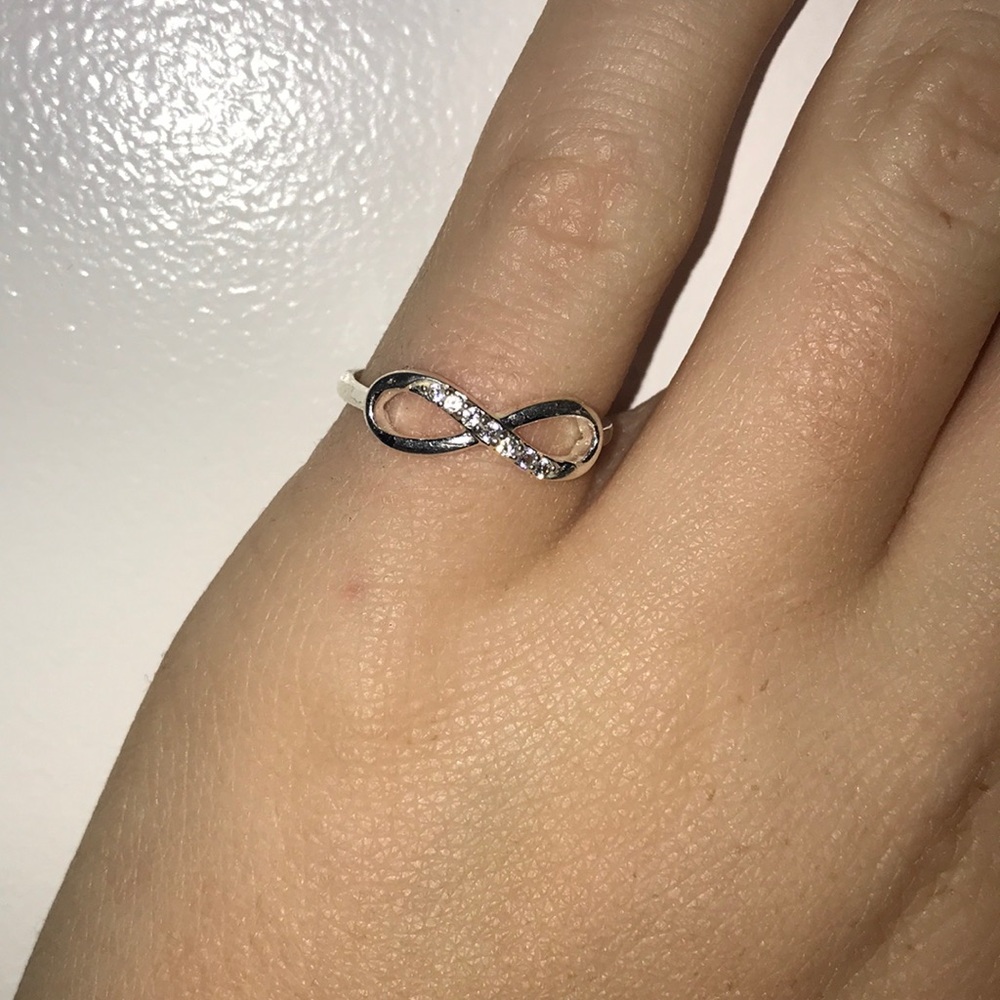 Darling diamond infinity ring - Picture 2 of 7
